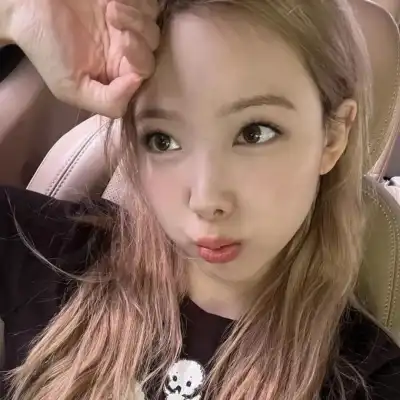 雍恨云